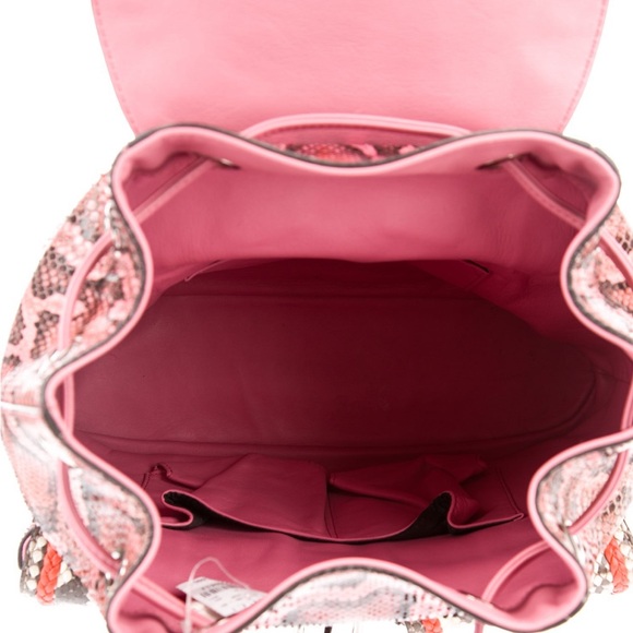 🐍GUCCI PYTHON BACKPACK NWT BAMBOO HANDLE ! PINK and TAN PYTHON w/ Orange trim! - Picture 4 of 8